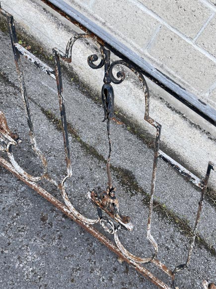 Longue paire de rampes d'escalier de style Napoléon III Longue paire de rampes d'escalier de style Napoléon III-4