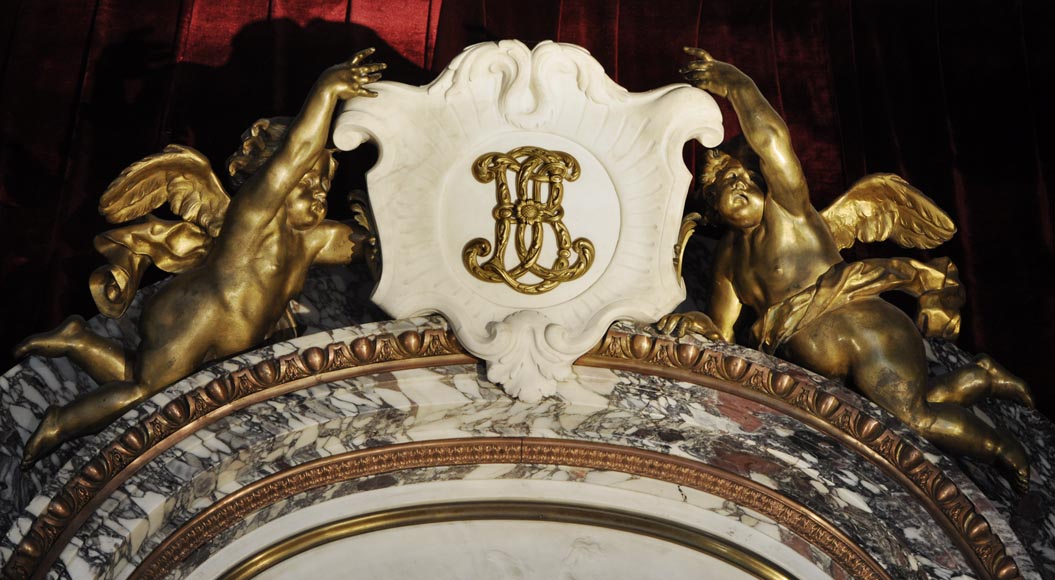 Extraordinaire cheminée monumentale signée par Jules Allard et Louis Ardisson provenant de l'Hôtel particulier de Edward Julius Berwind, Fifth Avenue, New York Extraordinaire cheminée monumentale signée par Jules Allard et Louis Ardisson provenant de l'Hôtel particulier de Edward Julius Berwind, Fifth Avenue, New York-12