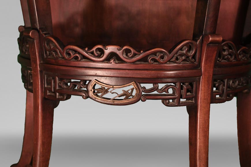 Vitrine japonisante de forme demi-lune, fin du XIXe siècle Vitrine japonisante de forme demi-lune, fin du XIXe siècle-6