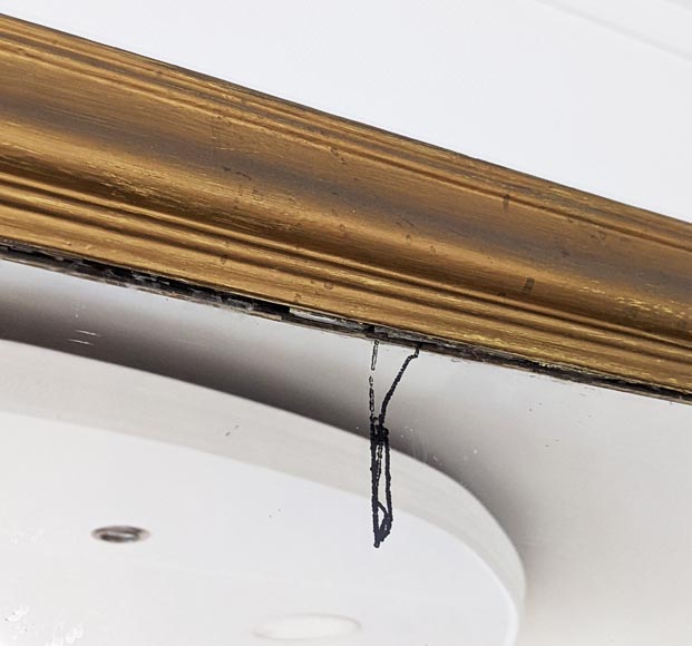 Trumeau mouluré de style Louis XVI, peinture dorée Trumeau mouluré de style Louis XVI, peinture dorée-2