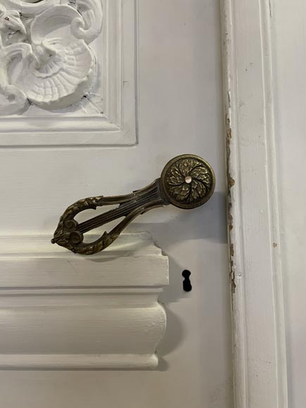 Paire de grandes doubles portes de style Napoléon III richement décorées Paire de grandes doubles portes de style Napoléon III richement décorées-11