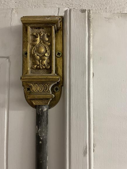 Paire de grandes doubles portes de style Napoléon III richement décorées Paire de grandes doubles portes de style Napoléon III richement décorées-16