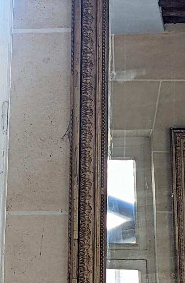 Grand trumeau de style Louis XVI avec double couronne de laurier, peinture couleur bronze Grand trumeau de style Louis XVI avec double couronne de laurier, peinture couleur bronze -2