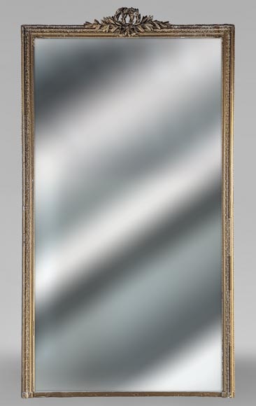 Grand trumeau de style Louis XVI à la couronne de laurier richement décorée, bronzine Grand trumeau de style Louis XVI à la couronne de laurier richement décorée, bronzine-0