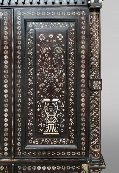 Cabinet en palissandre, marqueterie d’os et de bois clair Cabinet en palissandre, marqueterie d’os et de bois clair-7