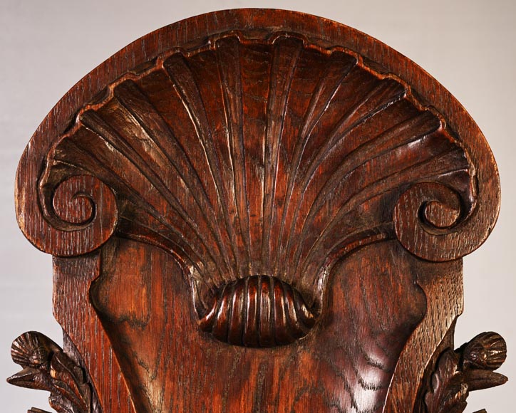 DECK Théodore, miroir monumental en chêne orné de médaillons en faïence verte DECK Théodore, miroir monumental en chêne orné de médaillons en faïence verte-3