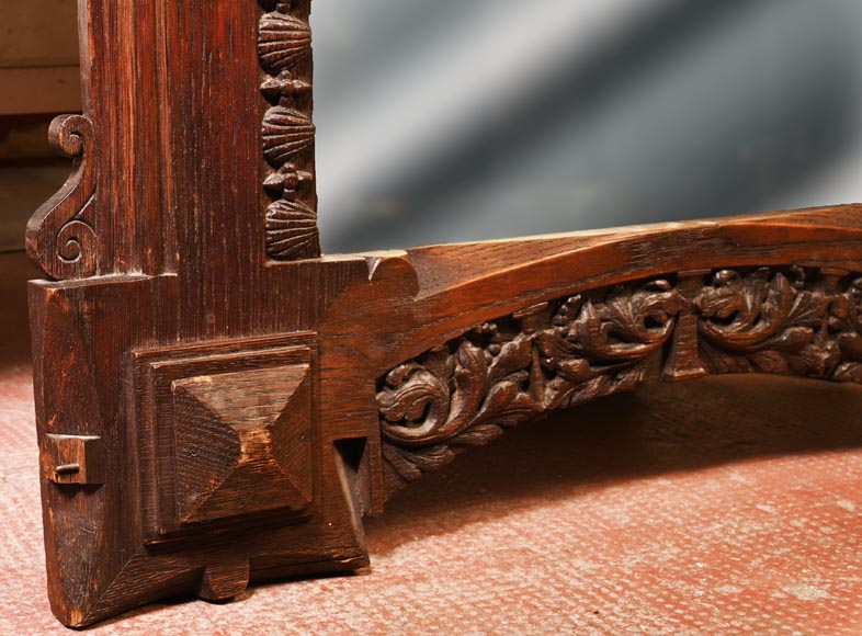 DECK Théodore, miroir monumental en chêne orné de médaillons en faïence verte DECK Théodore, miroir monumental en chêne orné de médaillons en faïence verte-7