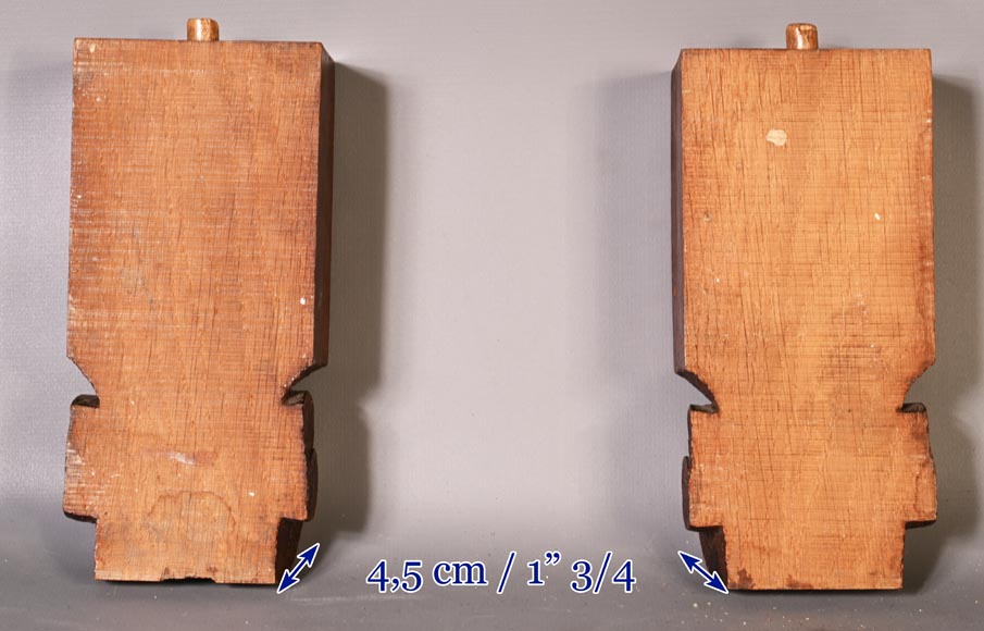 DECK Théodore, miroir monumental en chêne orné de médaillons en faïence verte DECK Théodore, miroir monumental en chêne orné de médaillons en faïence verte-19