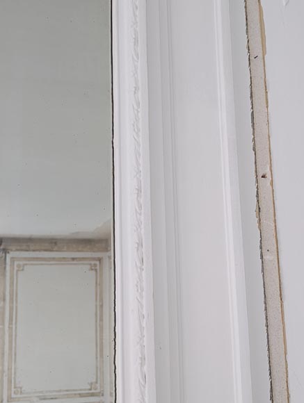 Trumeau de style Louis XVI arrondi orné d'une guirlande de fleurs Trumeau de style Louis XVI arrondi orné d'une guirlande de fleurs-5