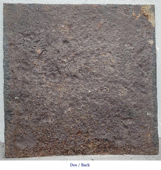 Plaque de cheminée du XVIIe siècle, décorée d’une salamandre, emblème de François Ier Plaque de cheminée du XVIIe siècle, décorée d’une salamandre, emblème de François Ier-4