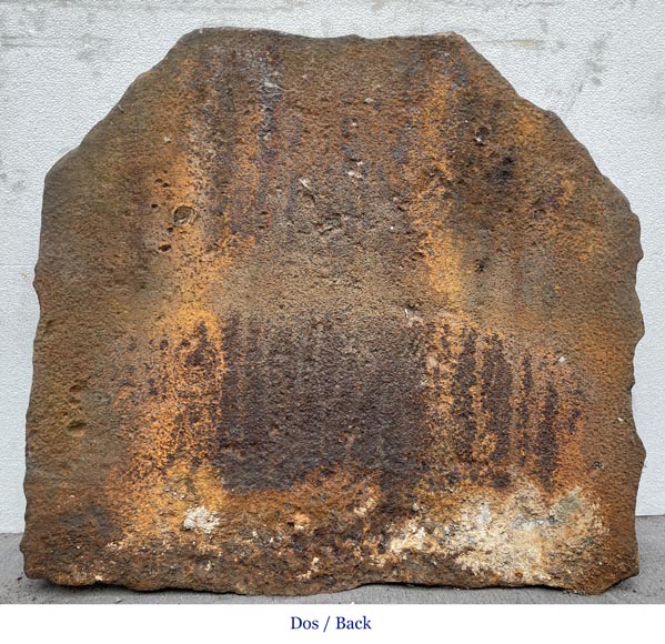 Plaque de cheminée du XVIe siècle aux armes de Charles-Quint Plaque de cheminée du XVIe siècle aux armes de Charles-Quint-7