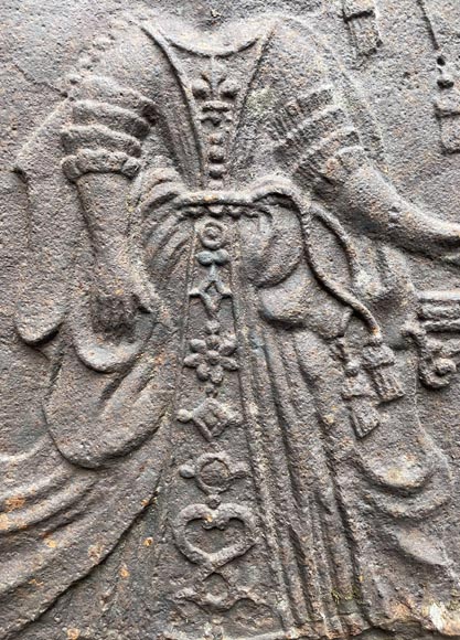 Plaque de cheminée du XVIIIe siècle de style Louis XV représentant la reine de France Marie Leczinska Plaque de cheminée du XVIIIe siècle de style Louis XV représentant la reine de France Marie Leczinska-4