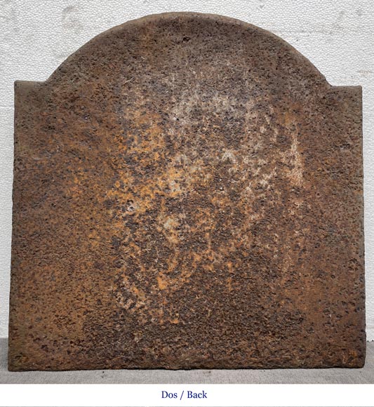 Plaque de cheminée du XVIIIe siècle de style Louis XV représentant la reine de France Marie Leczinska Plaque de cheminée du XVIIIe siècle de style Louis XV représentant la reine de France Marie Leczinska-8