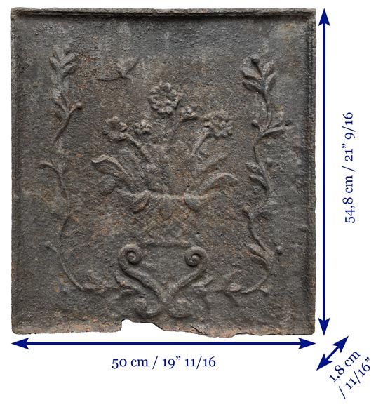 Plaque de cheminée du XVIIIe siècle ornée d’un panier de fleurs Plaque de cheminée du XVIIIe siècle ornée d’un panier de fleurs-6