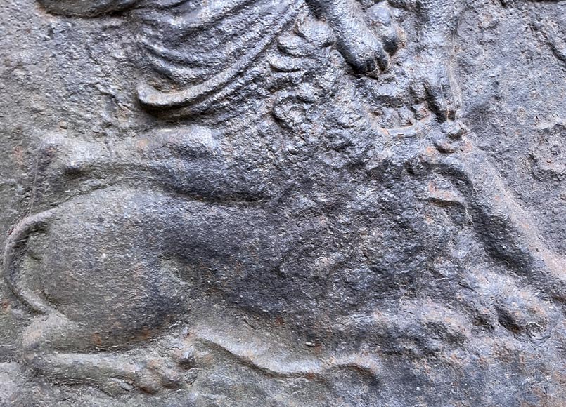 Plaque de cheminée du XVIIe siècle représentant une scène mythologique Plaque de cheminée du XVIIe siècle représentant une scène mythologique-2