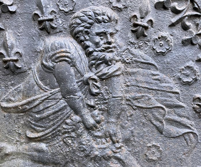 Plaque de cheminée du XVIIe siècle représentant une scène mythologique Plaque de cheminée du XVIIe siècle représentant une scène mythologique-3