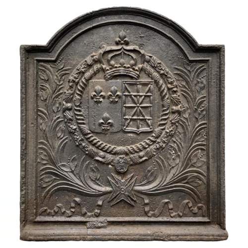 Plaque de cheminée du XVIIe siècle aux armes de France et de Navarre