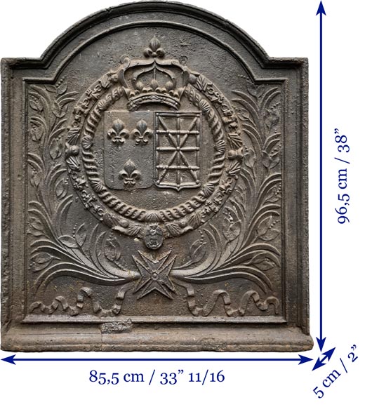 Plaque de cheminée du XVIIe siècle aux armes de France et de Navarre Plaque de cheminée du XVIIe siècle aux armes de France et de Navarre-8