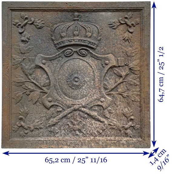 Plaque de cheminée du XVIIIe siècle aux armes couronné Plaque de cheminée du XVIIIe siècle aux armes couronné-10