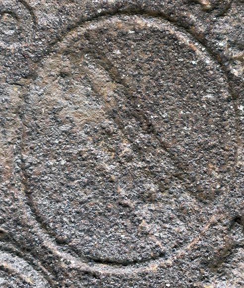 Plaque de cheminée du XVIIIe siècles aux deux écus Plaque de cheminée du XVIIIe siècles aux deux écus-2