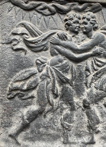 Plaque de cheminée du XVIIIe siècle figurant une scène de conciliation Plaque de cheminée du XVIIIe siècle figurant une scène de conciliation-3