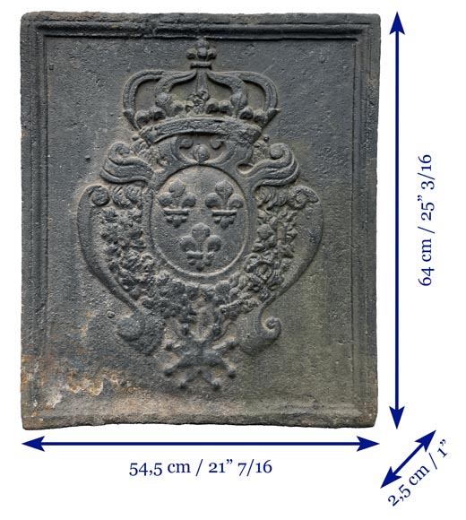 Plaque de cheminée du XVIIIe siècle représentant les armes de France et la couronne royale Plaque de cheminée du XVIIIe siècle représentant les armes de France et la couronne royale-6
