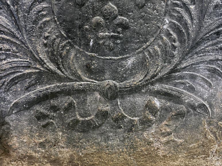 Plaque de cheminée aux fleurs de Lys royale Plaque de cheminée aux fleurs de Lys royale-2