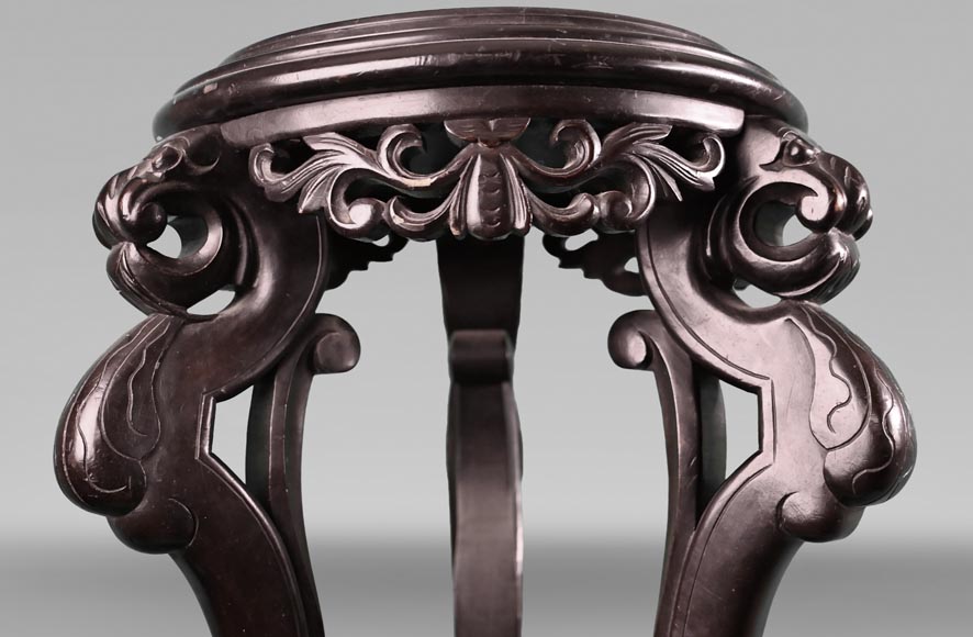 Le vase au Ara royal peint par Albert-Léon LEBARQUE et sa sellette d’origine. Le vase au Ara royal peint par Albert-Léon LEBARQUE et sa sellette d’origine.-12