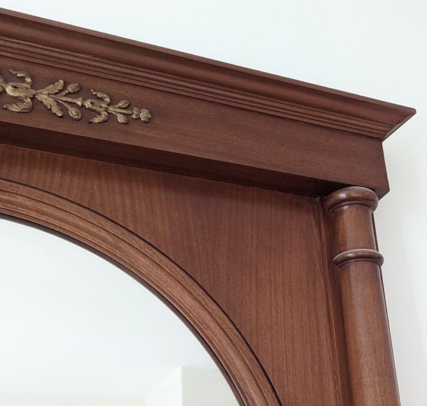 Trumeau de style Empire au dessus en demi cercle sculpté en bois de noyer Trumeau de style Empire au dessus en demi cercle sculpté en bois de noyer-3