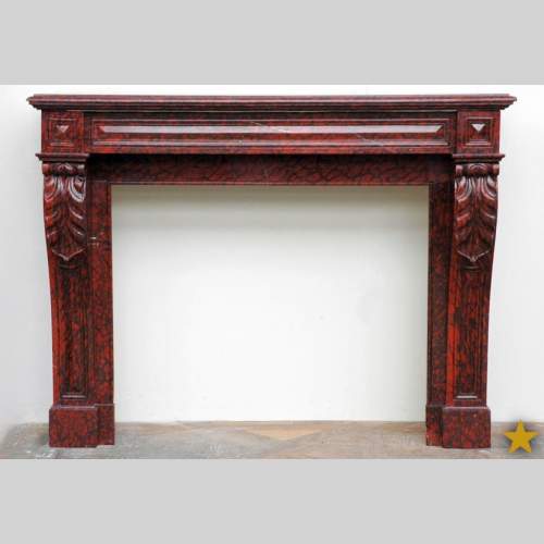 Cheminée en marbre rouge Griotte à feuilles d'eau