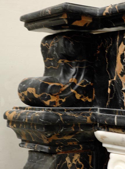 Cheminée Napoléon III en marbres Portor et Statuaire de Carrare à colonnes corinthiennes Cheminée Napoléon III en marbres Portor et Statuaire de Carrare à colonnes corinthiennes-5