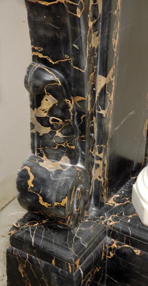 Cheminée Napoléon III en marbres Portor et Statuaire de Carrare à colonnes corinthiennes Cheminée Napoléon III en marbres Portor et Statuaire de Carrare à colonnes corinthiennes-6