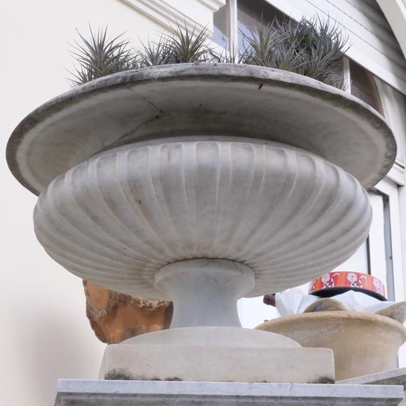 Paire de vasques de style classique en marbre Paire de vasques de style classique en marbre-4