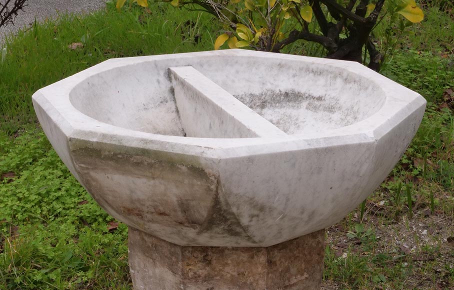 Bénitier de style moderne en marbre Bénitier de style moderne en marbre-3
