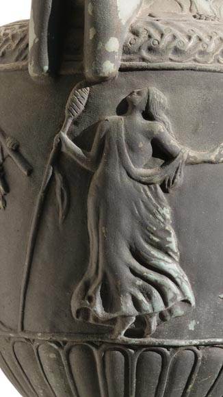 Vase de style grec et son socle egyptisant, fonte de fer Vase de style grec et son socle egyptisant, fonte de fer-7