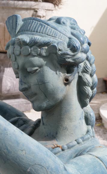 Paire de lampadaires en fonte en forme de femmes drapées Paire de lampadaires en fonte en forme de femmes drapées-6