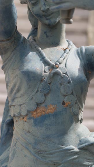 Paire de lampadaires en fonte en forme de femmes drapées Paire de lampadaires en fonte en forme de femmes drapées-8