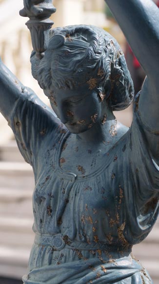 Paire de lampadaires en fonte en forme de femmes drapées Paire de lampadaires en fonte en forme de femmes drapées-9