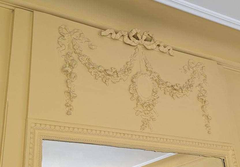 Trumeau de style Louis XVI au décor de guirlande de fleurs Trumeau de style Louis XVI au décor de guirlande de fleurs-2