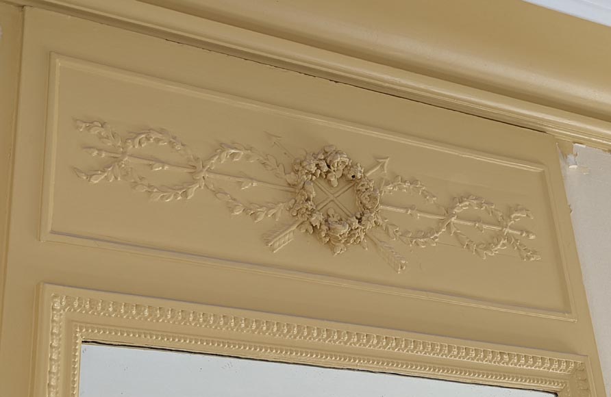 Trumeau de style Louis XVI à décors de fleurs et flèche de Cupidon Trumeau de style Louis XVI à décors de fleurs et flèche de Cupidon-3