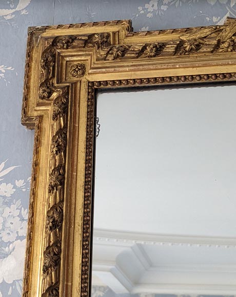 Trumeau doré de style Napoléon III au médaillon Trumeau doré de style Napoléon III au médaillon-3