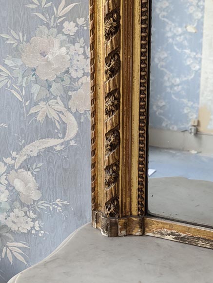 Trumeau doré de style Napoléon III au médaillon Trumeau doré de style Napoléon III au médaillon-6