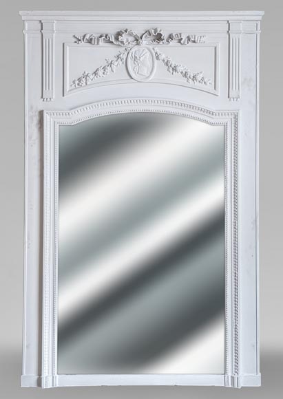 Trumeau de style Louis XVI à décor d'un profil de femme Trumeau de style Louis XVI à décor d'un profil de femme-0