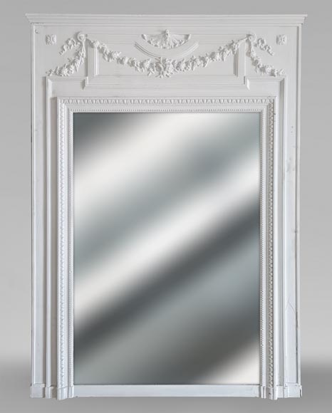 Trumeau de style Napoléon III décoré d'une guirlande de fleurs Trumeau de style Napoléon III décoré d'une guirlande de fleurs-0