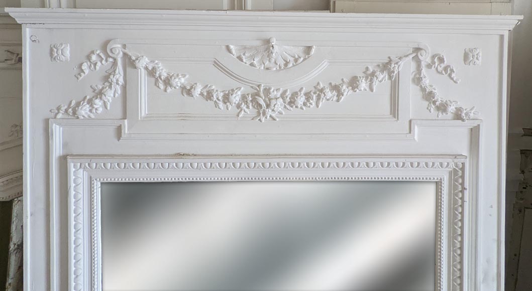 Trumeau de style Napoléon III décoré d'une guirlande de fleurs Trumeau de style Napoléon III décoré d'une guirlande de fleurs-1