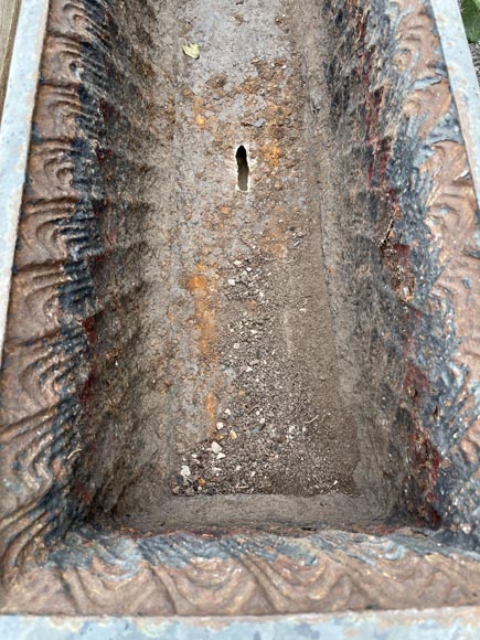 Paire de belles jardinières en fonte au motif tressé et pattes de lion Paire de belles jardinières en fonte au motif tressé et pattes de lion-6