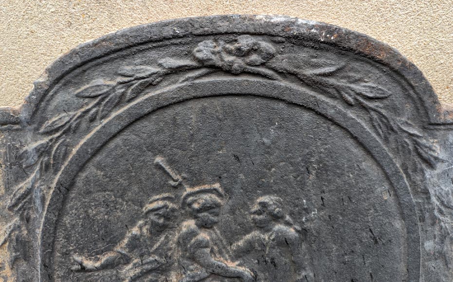 Plaque de cheminée du XVIIIe siècle représentant des personnages contemporains Plaque de cheminée du XVIIIe siècle représentant des personnages contemporains-2