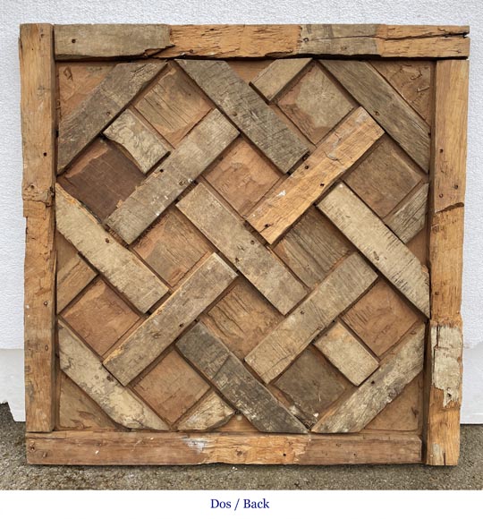 Environ 75 m² de parquet Versailles en chêne, XVIIIe siècle Environ 75 m² de parquet Versailles en chêne, XVIIIe siècle-12