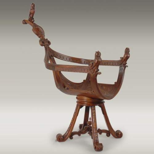 Fauteuil aux Hiboux, rare travail italien du 19è siècle.