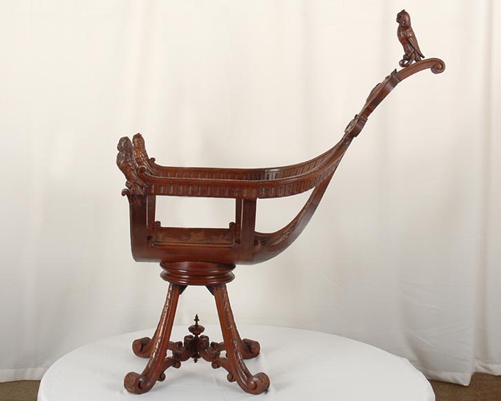Fauteuil aux Hiboux, rare travail italien du 19è siècle. Fauteuil aux Hiboux, rare travail italien du 19è siècle.-5